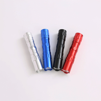 LED svjetiljka, mini prijenosna za vanjsku upotrebu, aluminijska legura, 3W, 5 suhim baterijama, LED + žarulja, domet 100–200 m