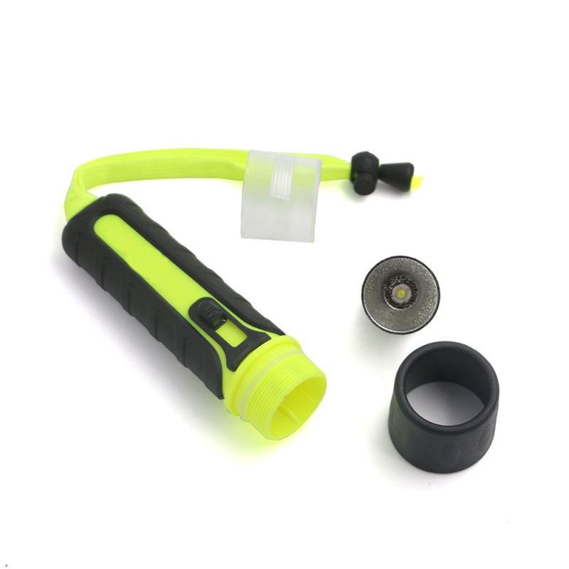 LED búvárlámpa, 4xAA, vízálló, 3W, mágneses kapcsoló, hatótáv 50–100 m