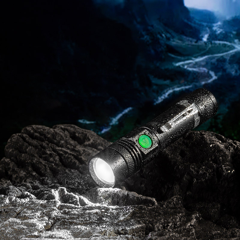 LED svjetiljka s zumom, klip za olovku, tijelo od aluminijske legure — domet 100–200 m
