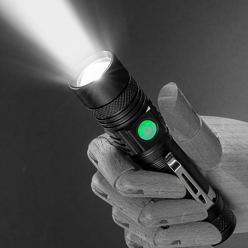 LED svjetiljka s zumom, klip za olovku, tijelo od aluminijske legure — domet 100–200 m