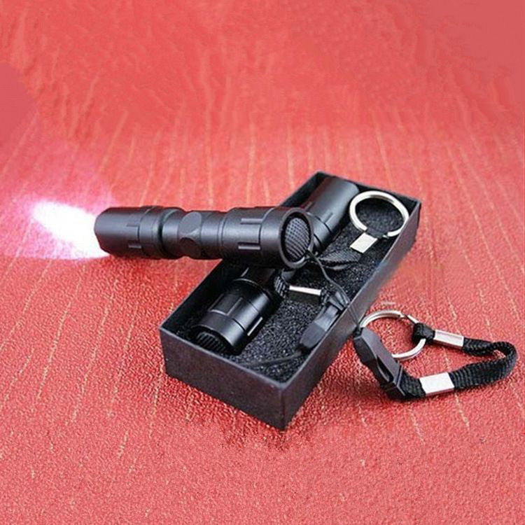 Mini LED svjetiljka od aluminijske legure, visok snop za vanjsku patrolu, LED, mogućnost otiska logotipa, napajanje AA baterijama