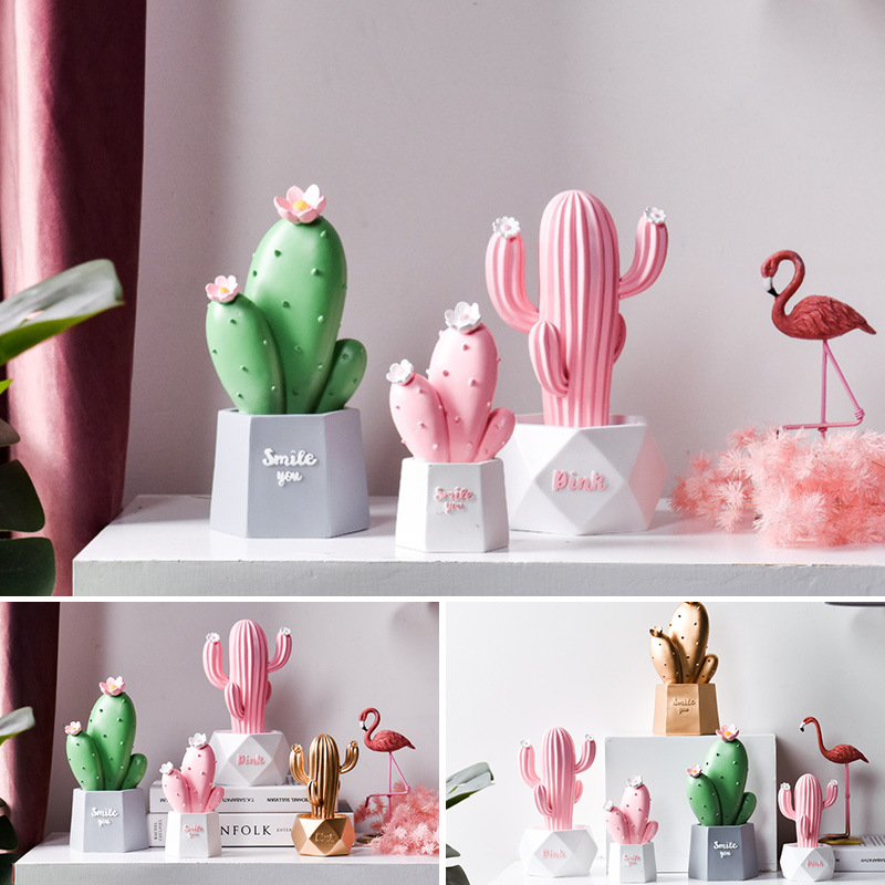 Recuzită fotografică cu cactus — decor de birou în stil Instagram