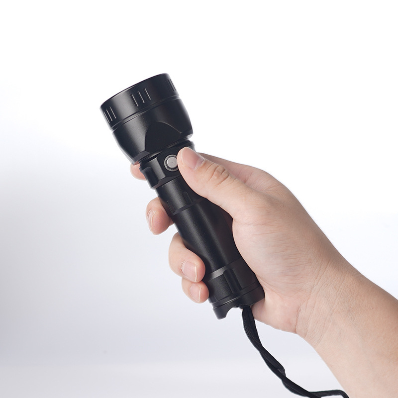 Potapljačka LED svjetiljka, tijelo od aluminijske legure, baterija 5000 mAh, snaga 30 W, domet 200–500 m