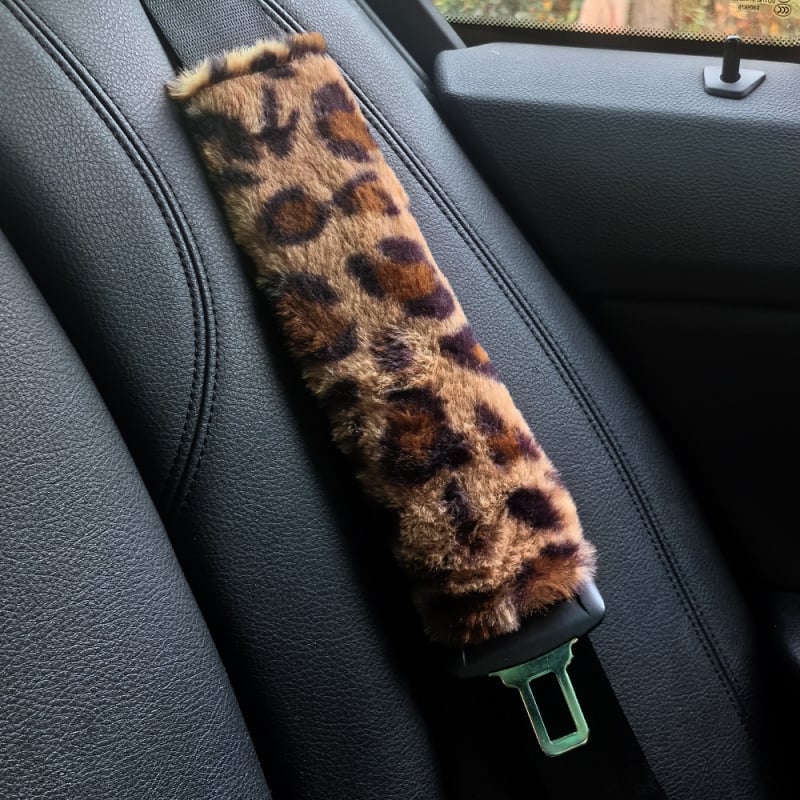 Βελούδινο κουτί χαρτοπετσέτας αυτοκινήτου με λεοπάρ σχέδιο, κρεμαστός σχεδιασμός, κατάλληλο για χρήση σε αυτοκίνητο και σπίτι, υλικό: βελούδο, προέλευση: Χενάν, μάρκα: Beautiful Night Thoughts, διάρκεια ζωής άνω του ενός έτους, εξουσιοδοτημένη ιδιωτική μάρ