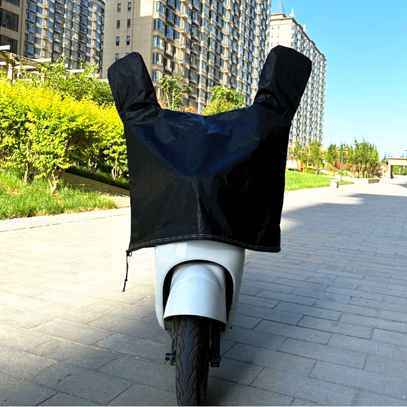 Acoperire frontală de ploaie pentru vehicule electrice — impermeabilă și rezistentă la vânt; material: folie de aluminiu; personalizare disponibilă; compatibilă cu motociclete, tricicluri electrice și alte vehicule electrice cu două roți