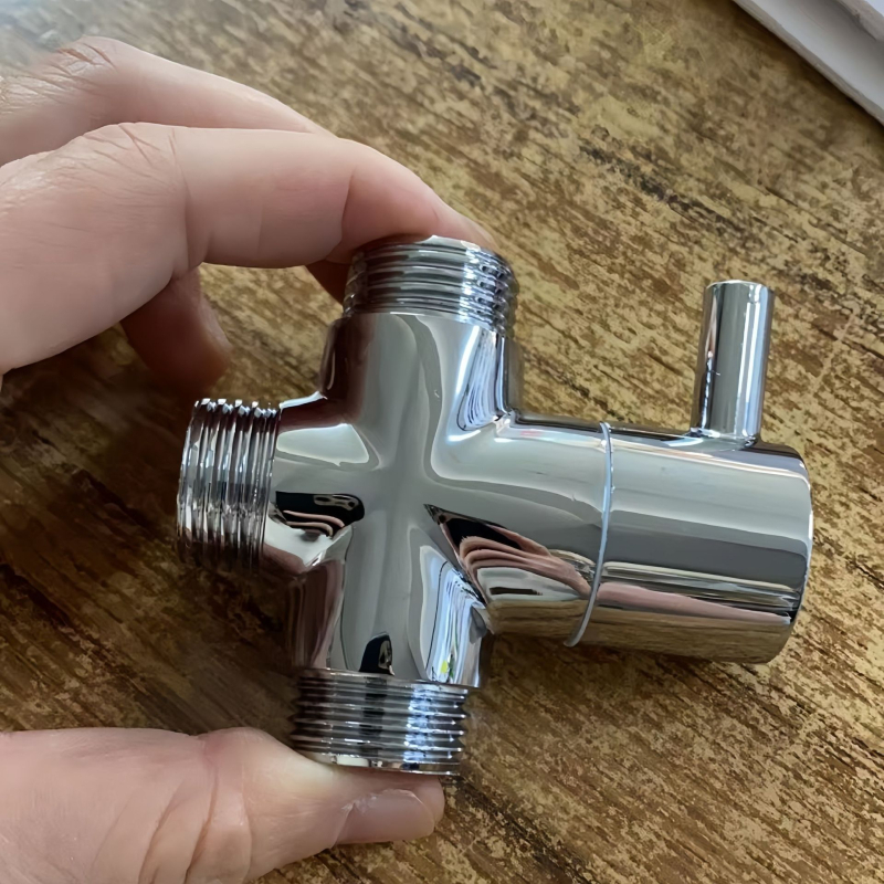 Meďný sprchový rozdeľovač - 1 vstup, 2 výstupy, spojenie 4/6 bodov, vysoký prietok, trojcestný sprchový doplnok