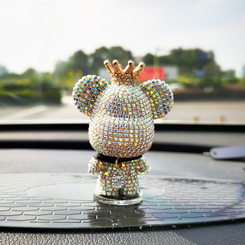 Autó belső dekoráció kristályos dísz, medve mintás karikatúra stílus, középkonzol dekoráció, testreszabható