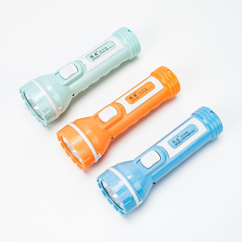 LED svjetiljka visokog kapaciteta, punjiva, ručni pogon, LED 1W, baterija 600 mAh, domet 50–100 m