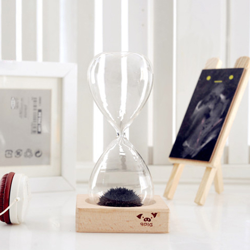 Sat s pijeskom za stolnu dekoraciju, ručna izrada staklo, borosilikatno staklo i bukova baza, moderni minimalistički stil