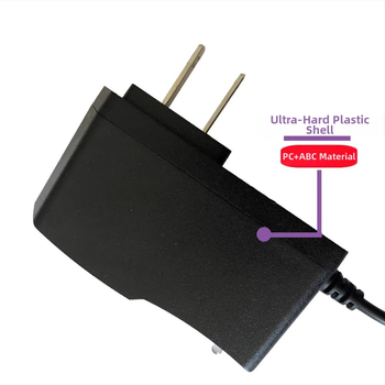 Čelovka s dvojitým nabíjaním a dvoma zásuvkami | kapacita batérie 4,2 | výkon 4,2 W | ručné nabíjanie | vhodné pre potápanie, turistiku a kempovanie | dosah 100–200 m