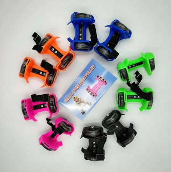 Zhe Jia Role pentru copii luminoase, cu roți pe două rânduri, PVC partea superioară, talpă TPR