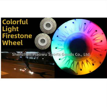 White Aurora višebojne LED rolke za rolanje s 52 Firestones