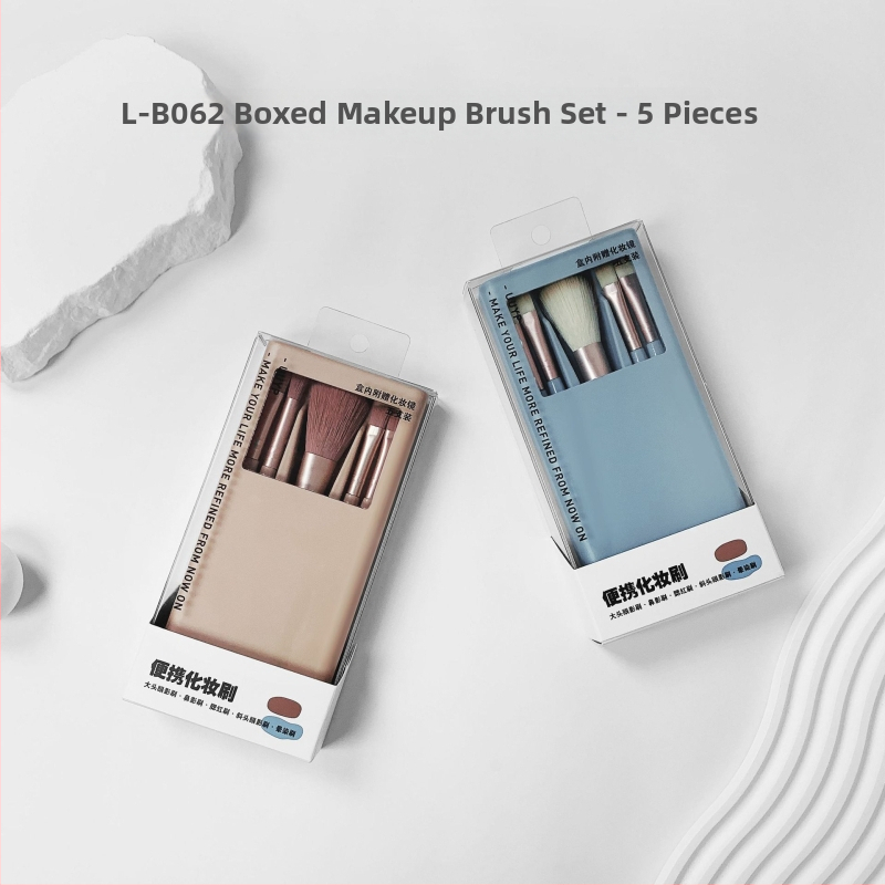 Prenosná súprava štetcov na make-up: štetec na obočie, štetec na make-up, kontúrny štetec a štetec na očné tiene