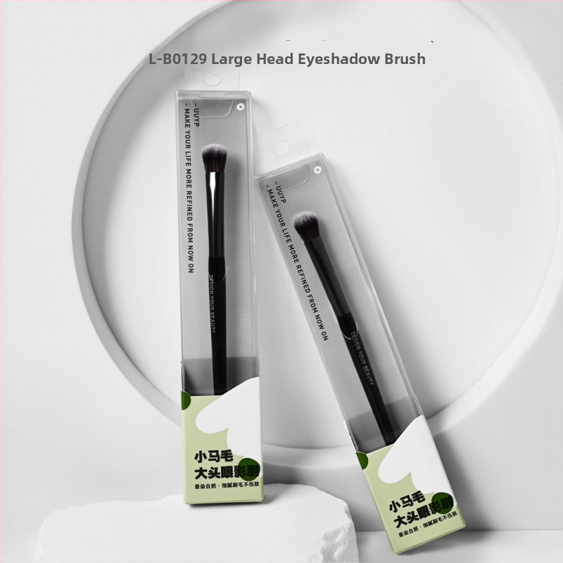 Prenosná súprava štetcov na make-up: štetec na obočie, štetec na make-up, kontúrny štetec a štetec na očné tiene