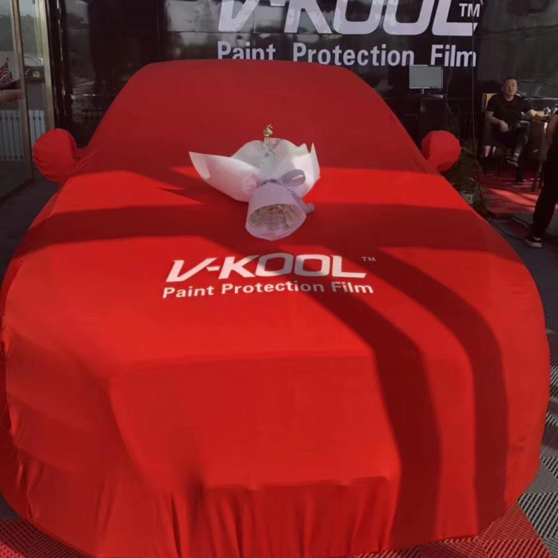 Pokrov za automobil od baršunaste elastične tkanine, univerzalan za salone automobila i radionice za detailing, zaštita od prašine.