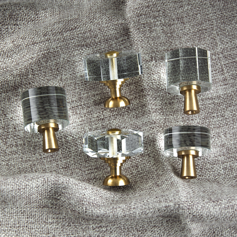 Drška za ormar i ormarić za cipele — mesing, elektroplatiranje; model 004; namjena: garderoba; stil: moderni minimalizam, lagani luksuz; ručka s jednim otvorom