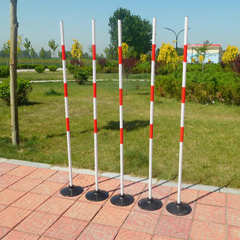 Shuangyi Čvrsta baza za trening od livanog željeza sa marker stubom i čeličnom šipkom za nogometne prepreke