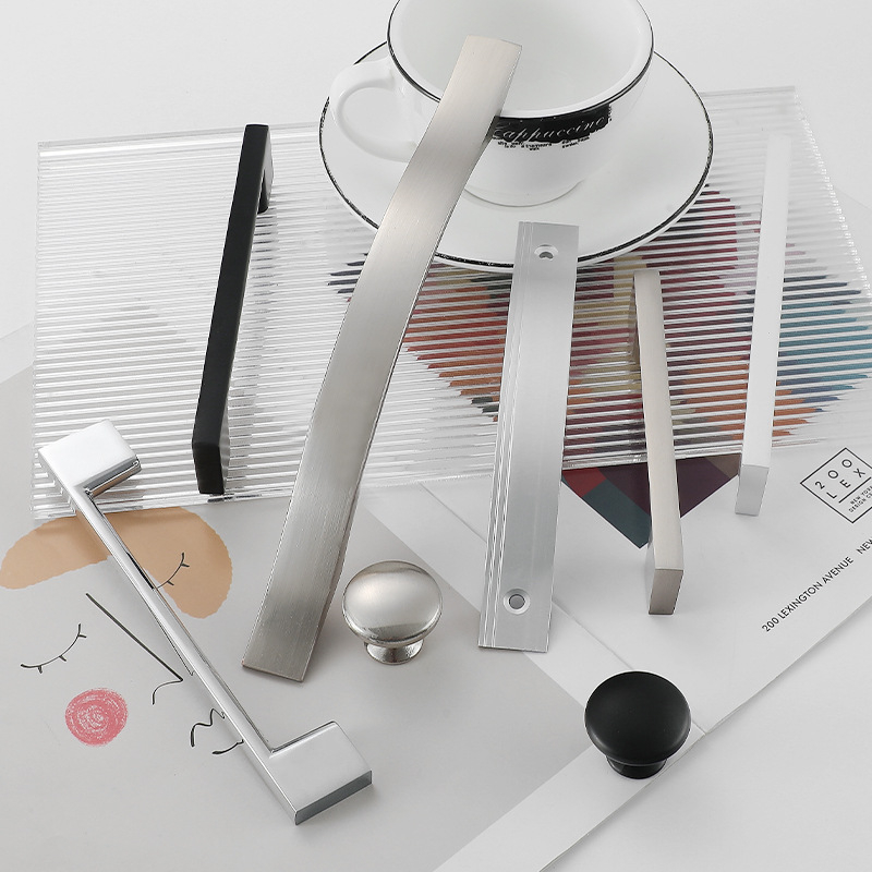 Drška za vrata ormara — aluminijska legura, oksidacijski završetak, model 777, marka Lianyang, moderni minimalistički stil