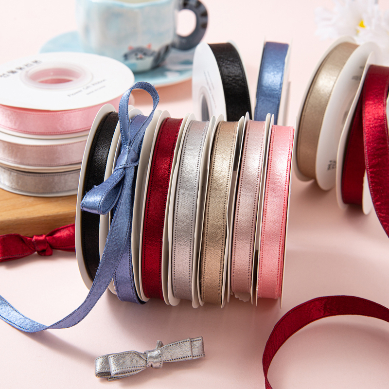 Dvostrano mercerizirana velur traka s glatkim satenskim završetkom za DIY mašne i dodaci za kosu (Glavni materijali: poliester, najlon, velur, uvozita imitacija svile; Brand: Kang Lai; Primjena: odjeća, dodaci za kosu, dekoracije; Težina: 39,8 g)