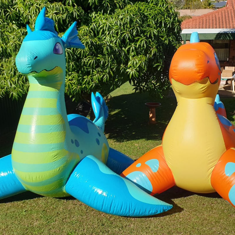Naduvani morski zmaj za vožnju i naduvani dinosaurus za bazen