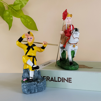 Smolna figura Kralj majmuna - inspirirano Putem na Zapad, stil National Tide; ručni rad od smole, kartonska ambalaža