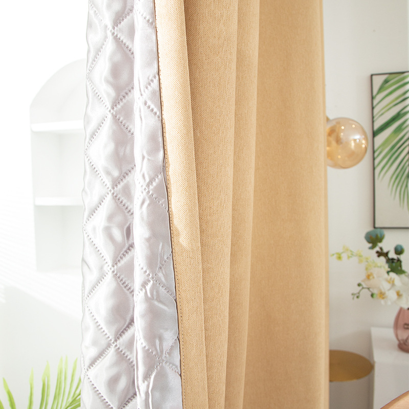 Zvukotesná záves do spálne a obývačky, quiltované, 70–90% zatienenie, konopný materiál, reliéfne strieborné zakončenie
