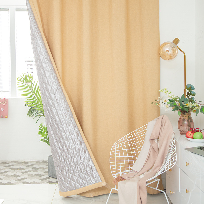 Zvukotesná záves do spálne a obývačky, quiltované, 70–90% zatienenie, konopný materiál, reliéfne strieborné zakončenie