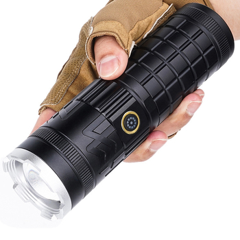 LED svjetiljka s teleskopskim zumom, 30 W, 6000 mAh, domet najmanje 500 m, trajanje baterije 5 h