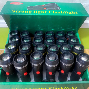 Vanjska LED baterijska svjetiljka, 3W, 3000mAh baterija, plastično kućište, 360° rotacija, domet 100–200 m