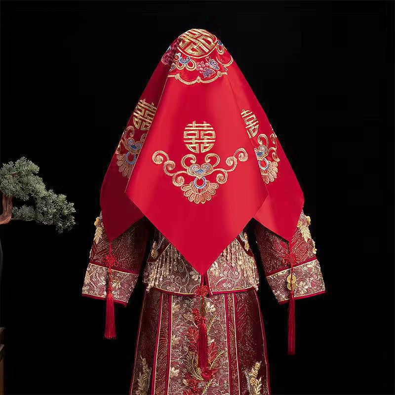 Vjenčana haljina u stilu Xiuhe s ukrašenim satenom i gazastim veoom, drevni stil