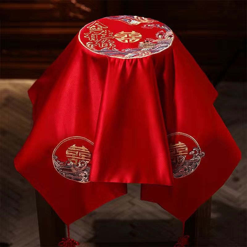 Vjenčana haljina u stilu Xiuhe s ukrašenim satenom i gazastim veoom, drevni stil