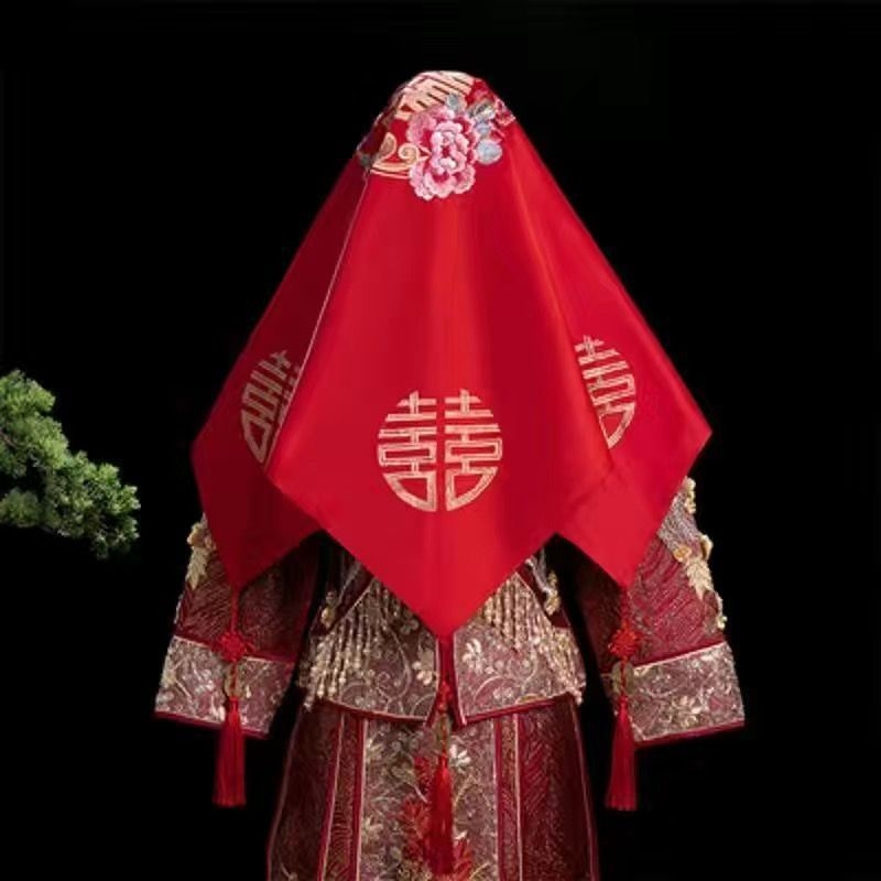 Vjenčana haljina u stilu Xiuhe s ukrašenim satenom i gazastim veoom, drevni stil