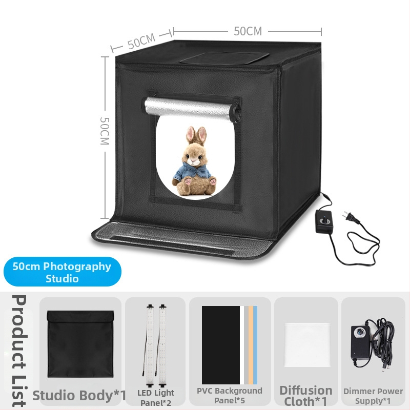 Malé štúdio fotografie s skladacím LED svetelným boxom, kovovým rámom a reflexnou tkaninou, obrazovka 80×80 cm, 5600K, 100–240V.