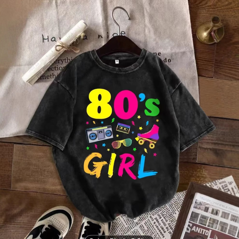 Nyomtatott pamut póló, rövid ujjú, kerek nyakú, laza szabású, középméretű hossz 65–80 cm