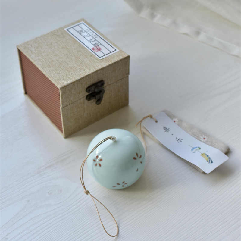 Pandantiv lucrat manual, clopot de vânt, stil japonez, simplitate modernă; Material: Alt; Brand: Unique; Categoria: Pandantiv