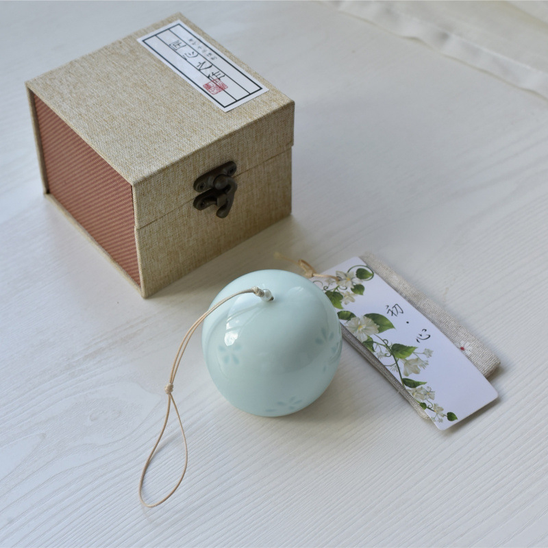 Pandantiv lucrat manual, clopot de vânt, stil japonez, simplitate modernă; Material: Alt; Brand: Unique; Categoria: Pandantiv