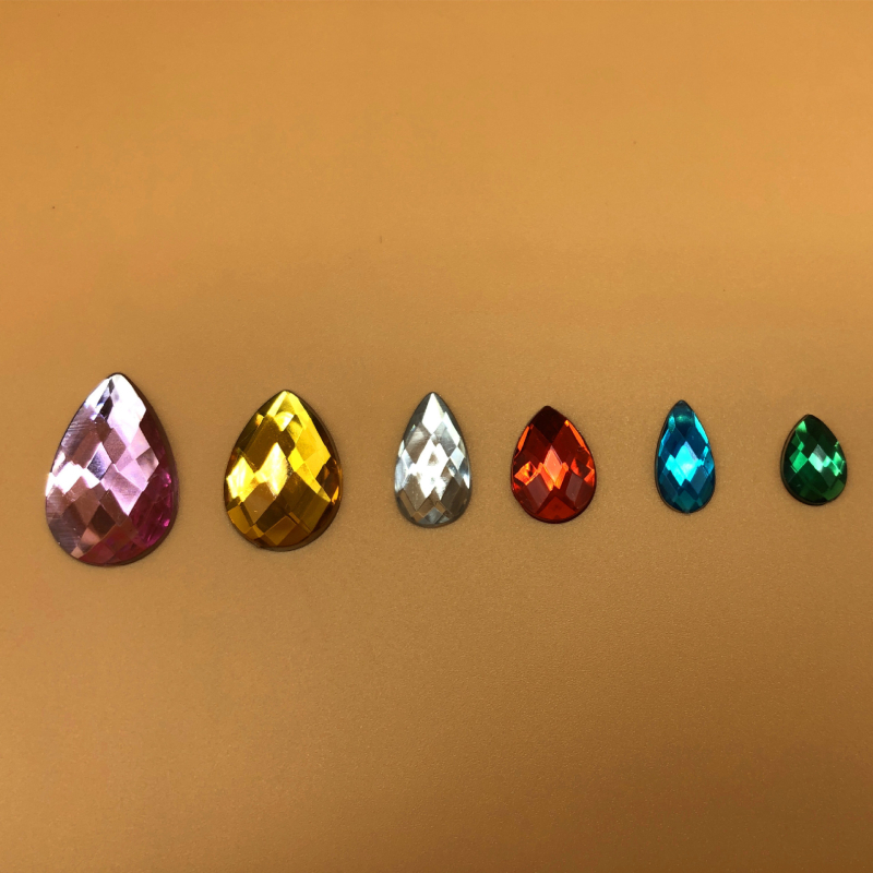 Rhinestone ékszer kiegészítő - műanyag/gyanta alap, Taiwan Drill kristályok, elektroplakált bevonat, Thousand Deer