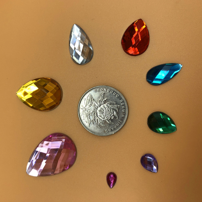 Rhinestone ékszer kiegészítő - műanyag/gyanta alap, Taiwan Drill kristályok, elektroplakált bevonat, Thousand Deer