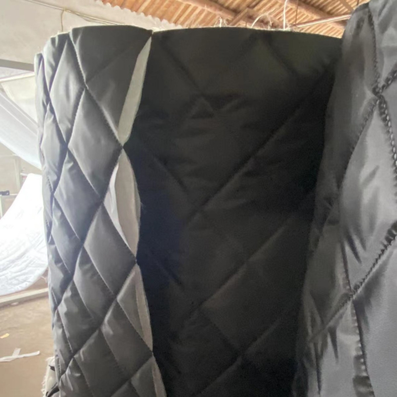 Materijal za navlaku automobila s aluminijskom folijom, ultrazvučno spojeni netkani materijal, trodimenzionalna reljefna pamučna quilt tkanina