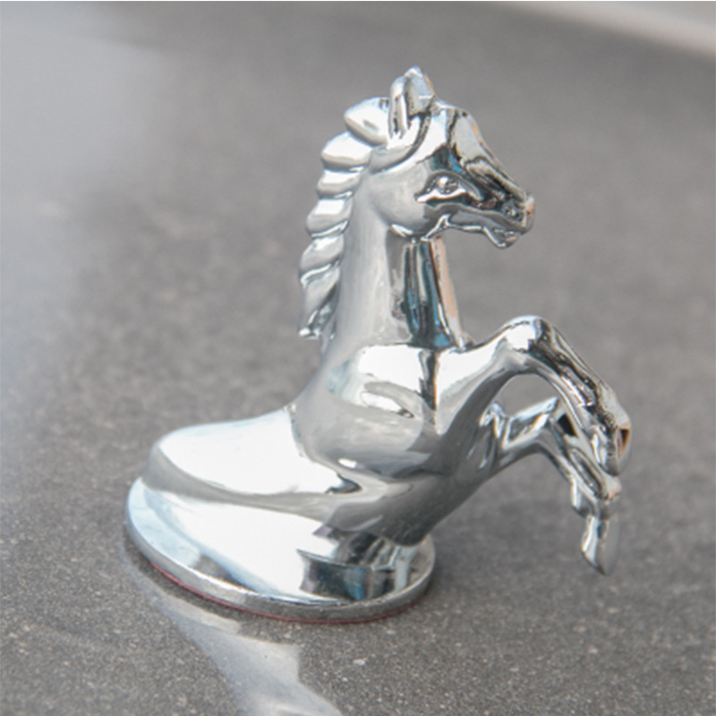 Prilagođeni automobil logo - cinkova legura - snažno prianjanje - montaža u sredini haube na obje strane - više stilova
