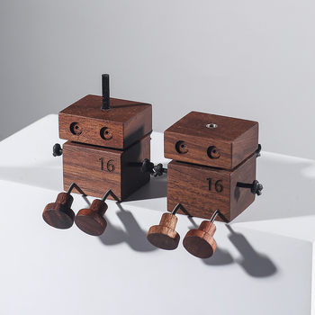 Automobilski miris s drvenim čovjekom koji trese noge, klips za otvor zraka, miris Mineral Wood i Osmanthus, zapremina 10–20 ml, isparavanje više od 90 dana