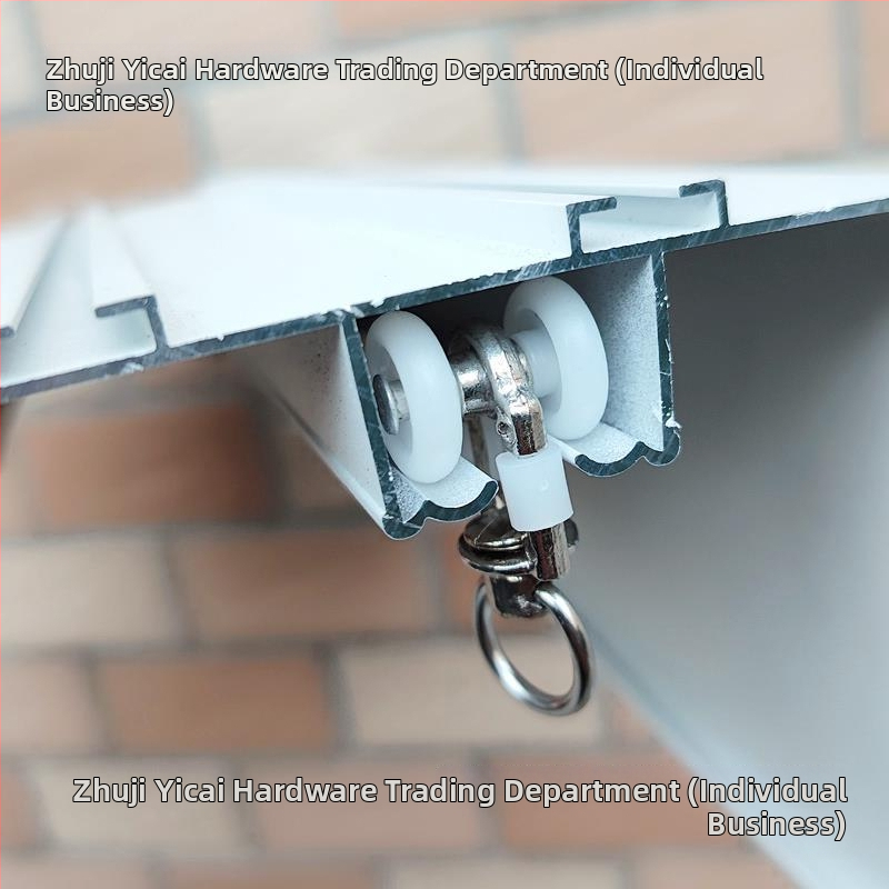 Integrovaný stropný panel s mriežkou pre systém závesu: príslušenstvo pre vodiacu koľajnicu, zliatinový ložiskový koliesok, kryt zátky a koncová zámka hlava.