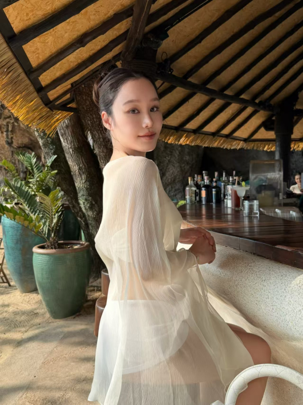 Poliesterska haljina-šal za plažu, model šal, standardna duljina 50–65 cm, UPF30+ zaštita od sunca, stil Socialite