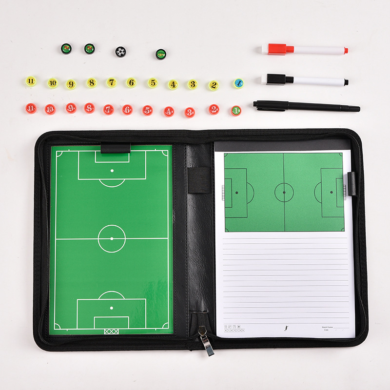 Chenghan PU futball taktikai tábla mágneses sakkfigurákkal, hordozható cipzáras tokban, 30 darabos készlet