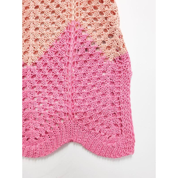 Žensko plаžno zaštitno od sunca s prorezima i kontrastnom bojom – materijal poliester; sastav polipropilen; stil: plаžno odijevanje