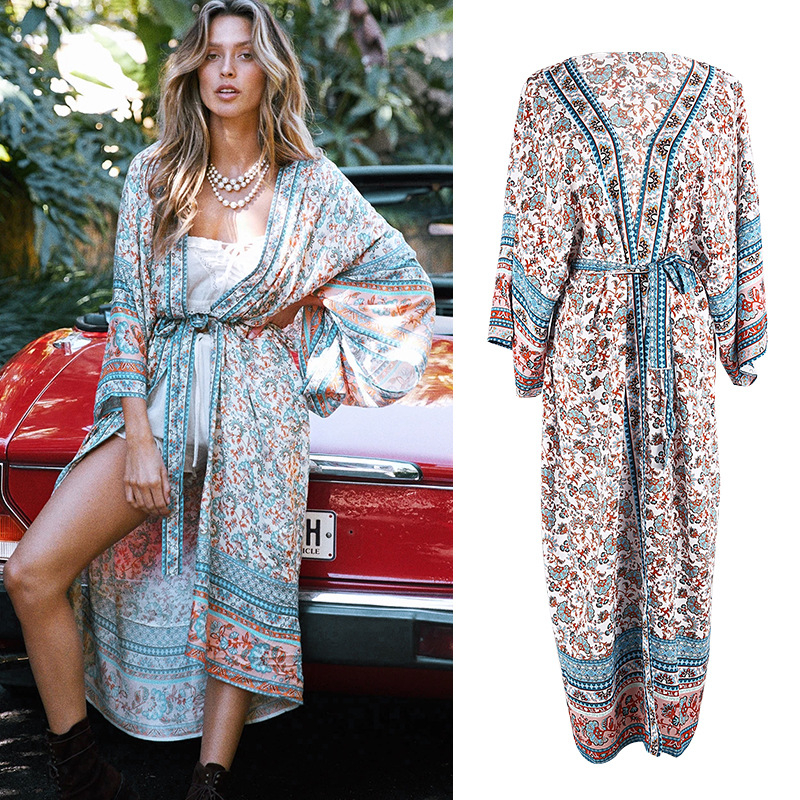 Rayon beach cover-up kardigan s floralnim uzorkom – vanjski materijal: rayon; podstava: 100% pamuk; težina 240 g; žene 18–24