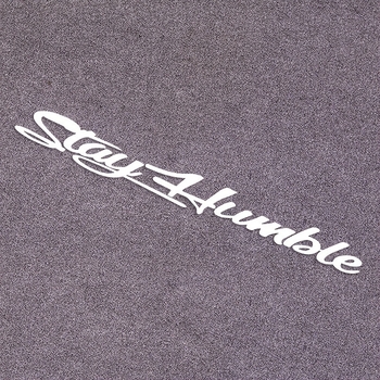 Velika naljepnica za vjetrobransko staklo automobila za personalizaciju s kreativnim i diskretnim dizajnom.