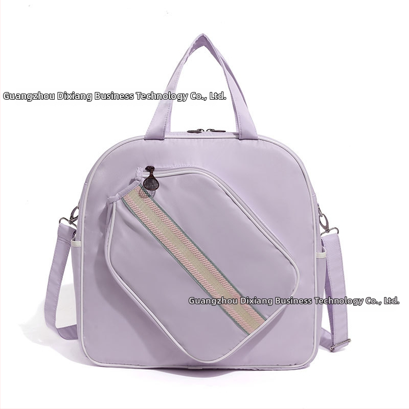 Line South tenisová taška – nepremokavá, prispôsobiteľná, vhodná pre badminton, tenis a ďalšie hry s loptou.