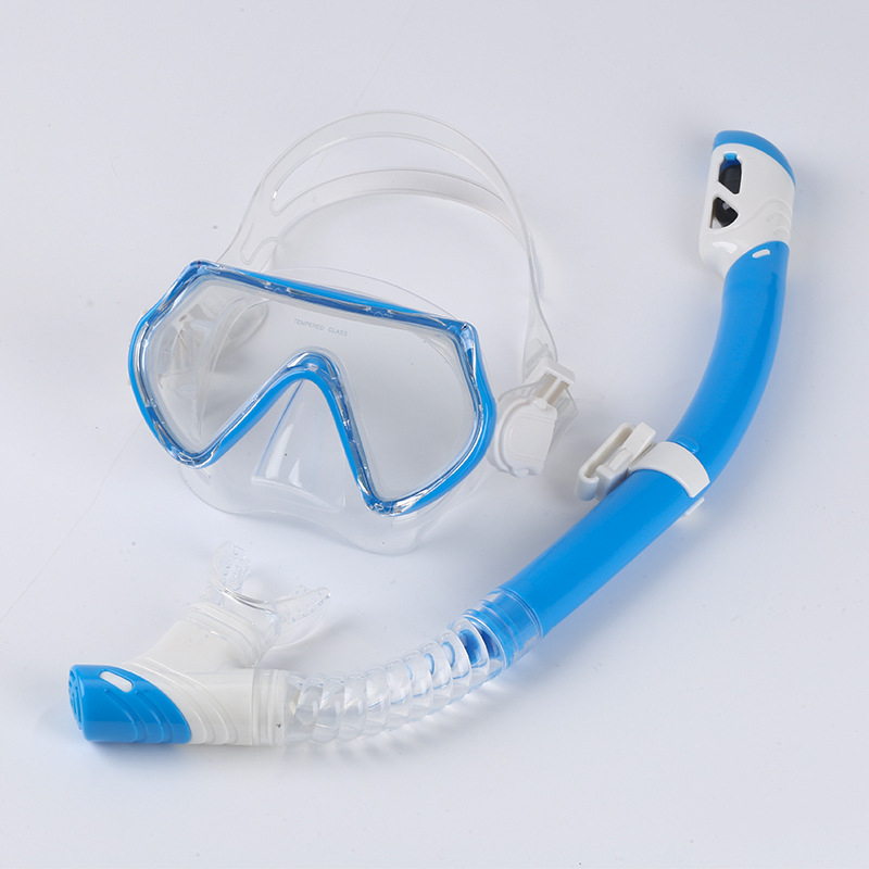 Dječji set maske za ronjenje i šnorkla — potpuno suhi šnorkel, HD leće, anti-fog; materijali: kaljeno staklo, silikon, PC; uzrast 5–10 godina; podesiva kopča