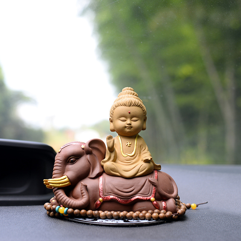 Керамична статуя Гуань Ин за автомобилния интериор, традиционен китайски стил, декоративна и защитна функция